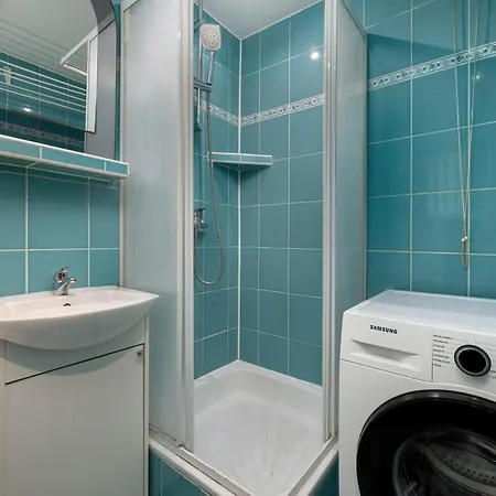 Functional With A View Of The In A Quiet Area Of By Renters Apartament