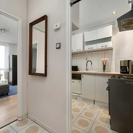 Apartament Functional With A View Of The In A Quiet Area Of By Renters *
